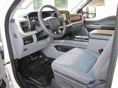 Used 2024 Ford F250 XLT w/ FX4 Off-Road Package AWD/4WD image 13