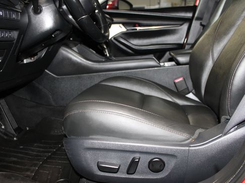 Used 2019 MAZDA MAZDA3 Sedan w/ Preferred Package FWD image 27