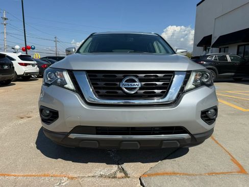Used 2020 Nissan Pathfinder SL AWD/4WD image 4