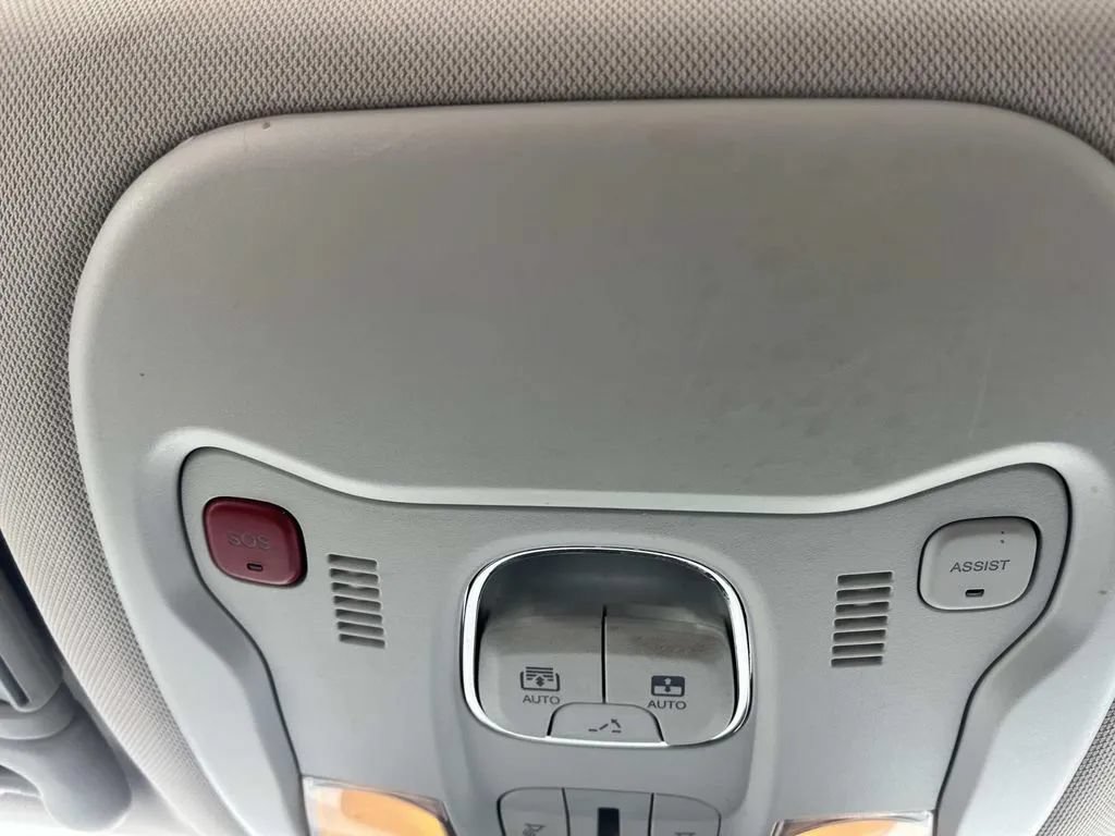Used 2021 Jeep Renegade Trailhawk w/ Sun & Sound Group AWD/4WD image 16