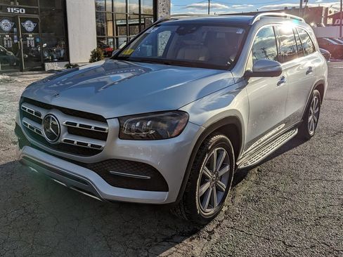 Used 2022 Mercedes-Benz GLS 450 4MATIC image 2