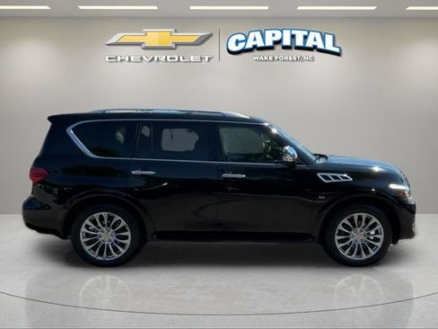Used 2017 INFINITI QX80 4WD w/ Deluxe Technology Package image 6