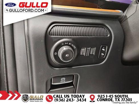 Used 2022 Jeep Grand Wagoneer Series III image 19