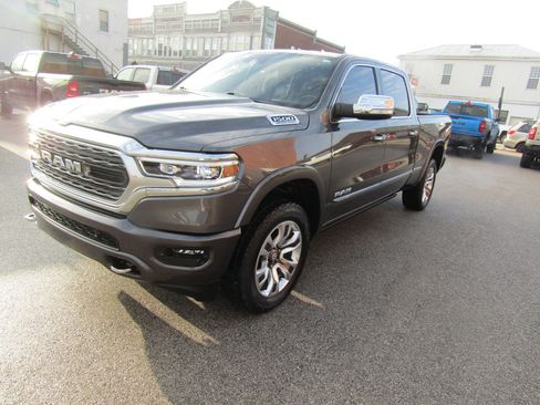 Used 2022 RAM 1500 Limited w/ Off Road Group image 7