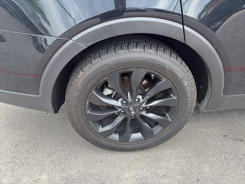 Used 2020 Kia Sorento S FWD image 4