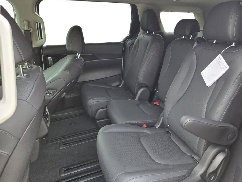 Used 2026 Kia Carnival SX Prestige FWD image 21