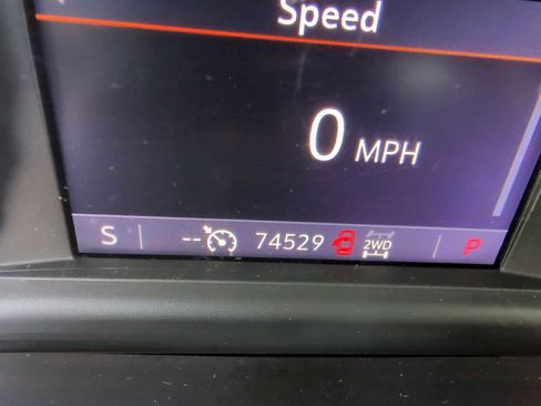 Used 2022 Chevrolet Silverado 1500 RST image 12