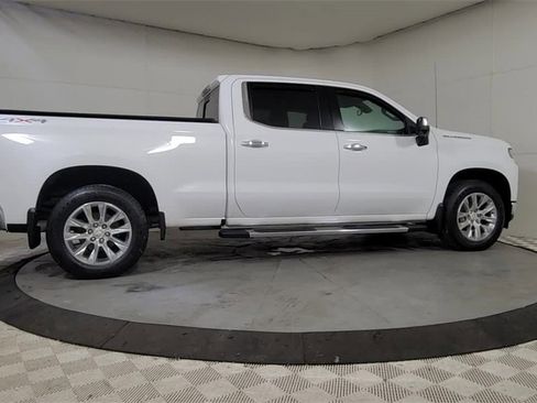 Used 2019 Chevrolet Silverado 1500 LTZ image 8