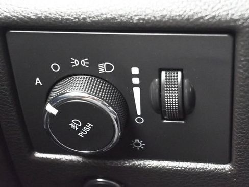 Used 2018 Jeep Grand Cherokee Limited RWD image 22