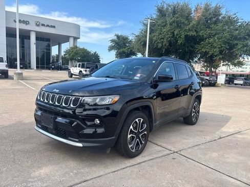 Certified 2024 Jeep Compass Limited AWD/4WD image 2