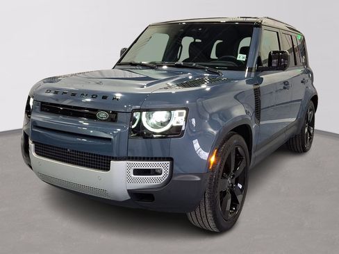 Used 2021 Land Rover Defender 110 SE image 1