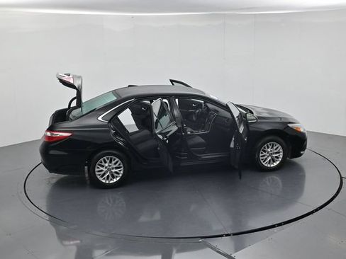 Used 2017 Toyota Camry LE FWD image 47