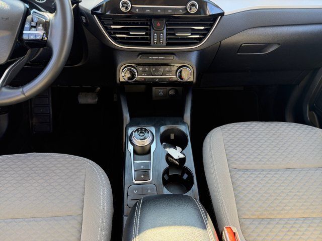 Used 2022 Ford Escape SE w/ Cold Weather Package AWD/4WD image 11