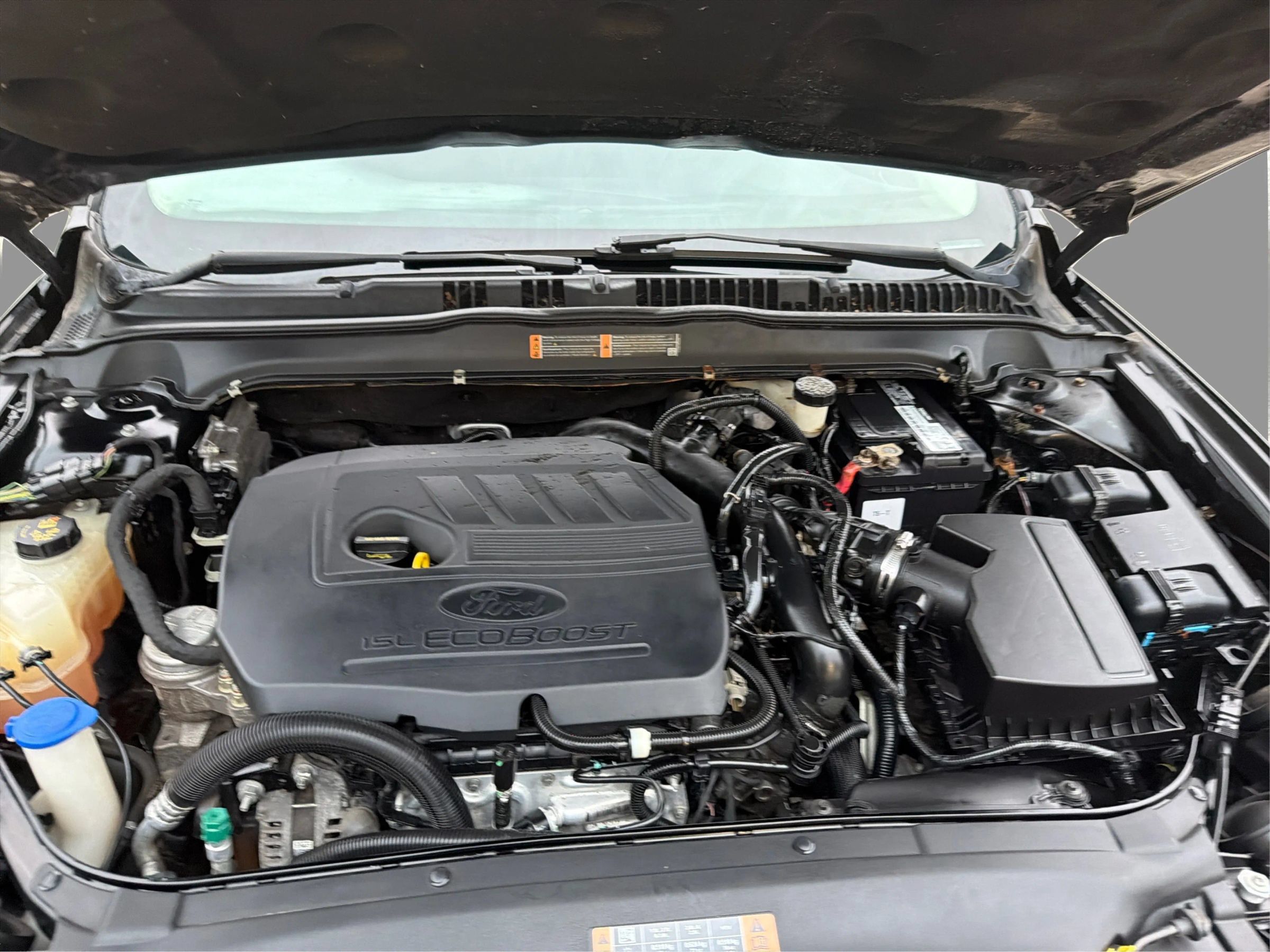Used 2017 Ford Fusion SE FWD image 24