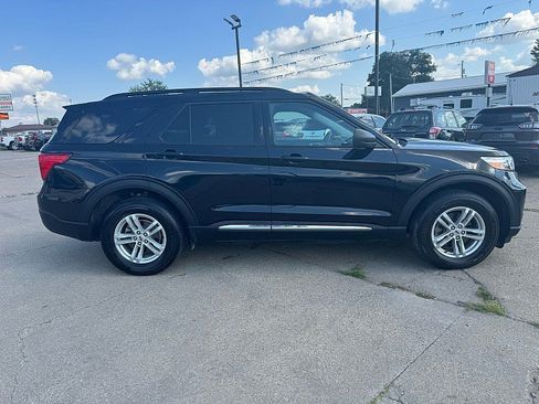 Used 2021 Ford Explorer XLT AWD/4WD image 6