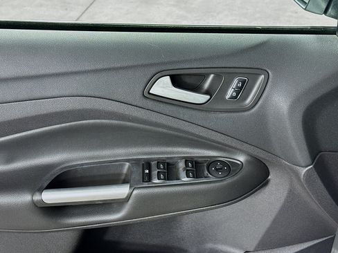Used 2016 Ford Escape SE FWD image 17