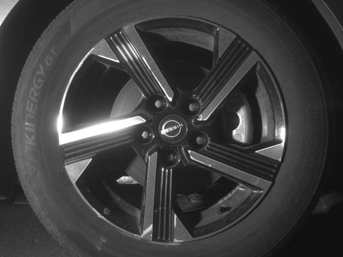 Used 2025 Nissan Sentra SV image 13