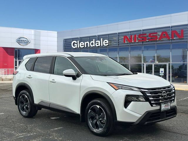 Certified 2025 Nissan Rogue SV AWD/4WD image 3
