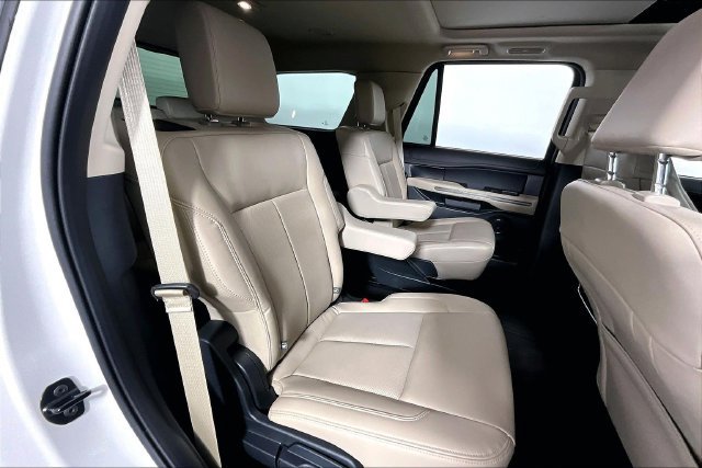 Used 2023 Ford Expedition XLT RWD image 28