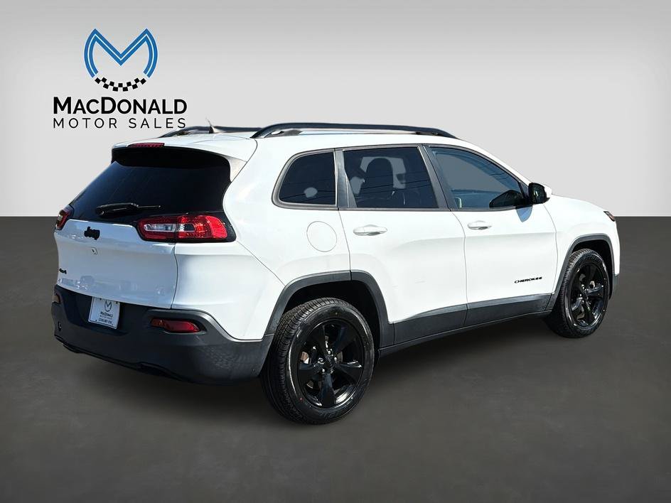 Used 2016 Jeep Cherokee Latitude w/ Cold Weather Group AWD/4WD image 7