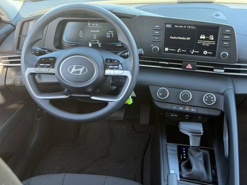 New 2026 Hyundai Elantra SE image 11