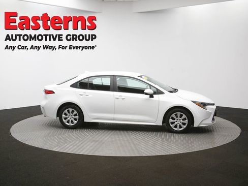 Used 2022 Toyota Corolla LE image 43