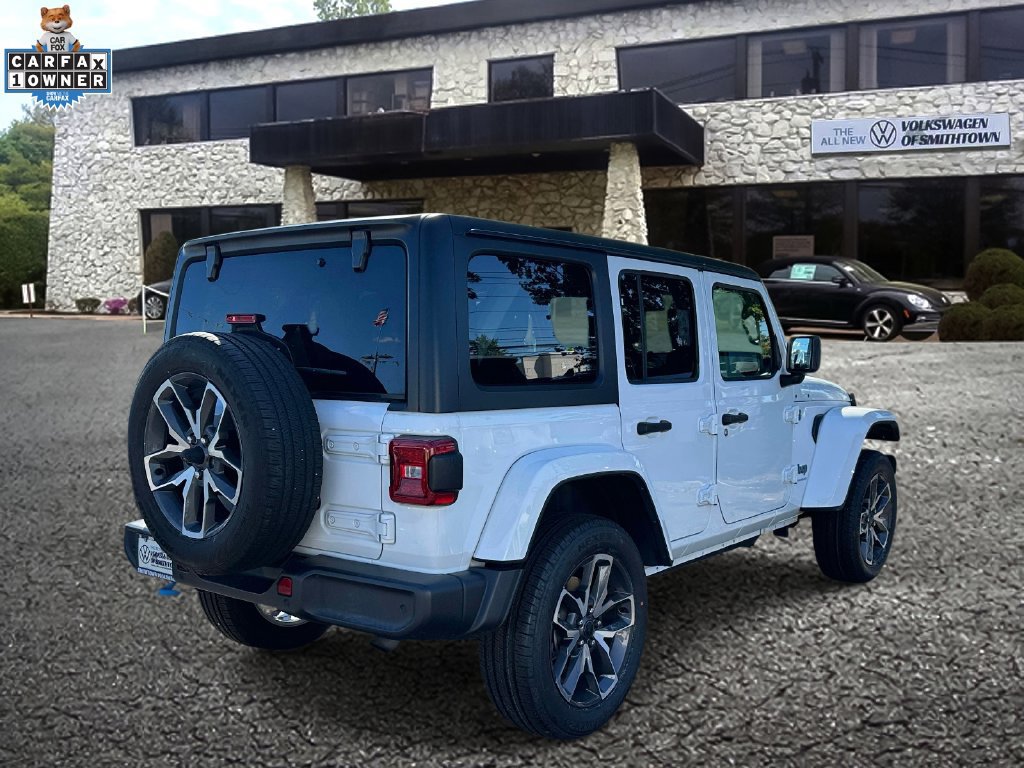 Used 2024 Jeep Wrangler Unlimited w/ Convenience Group AWD/4WD image 6