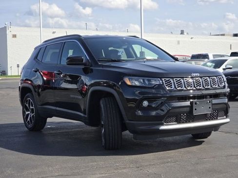 Used 2026 Jeep Compass Limited image 17