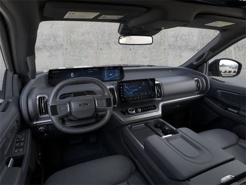New 2026 Ford Expedition Platinum image 9