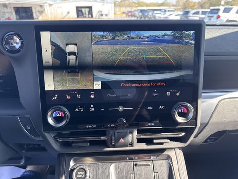 Used 2025 Lexus GX 550 image 20