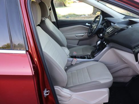 Used 2016 Ford Escape SE FWD image 22