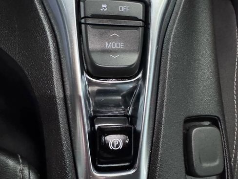 Used 2021 Chevrolet Camaro LT w/ Technology Package image 30