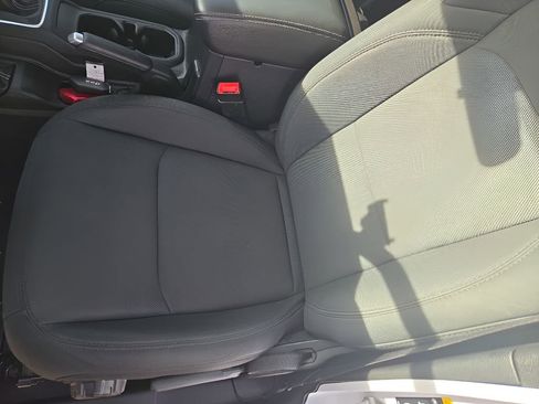 Used 2020 Jeep Wrangler Unlimited Sahara image 24