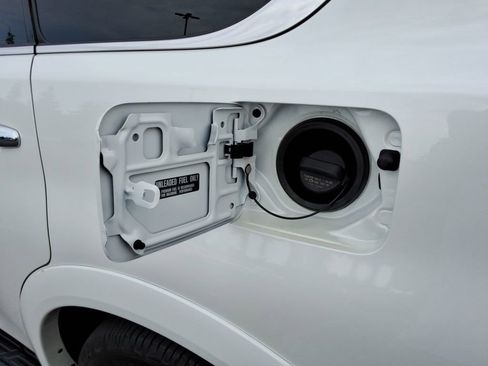 Used 2022 INFINITI QX80 Sensory w/ Cargo Package RWD image 13