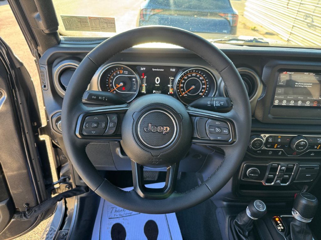 Used 2023 Jeep Gladiator Sport AWD/4WD image 15