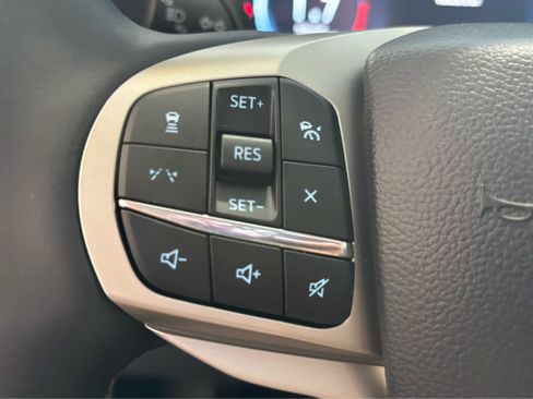 New 2026 Ford Explorer Active w/ Active Comfort Package AWD/4WD image 16