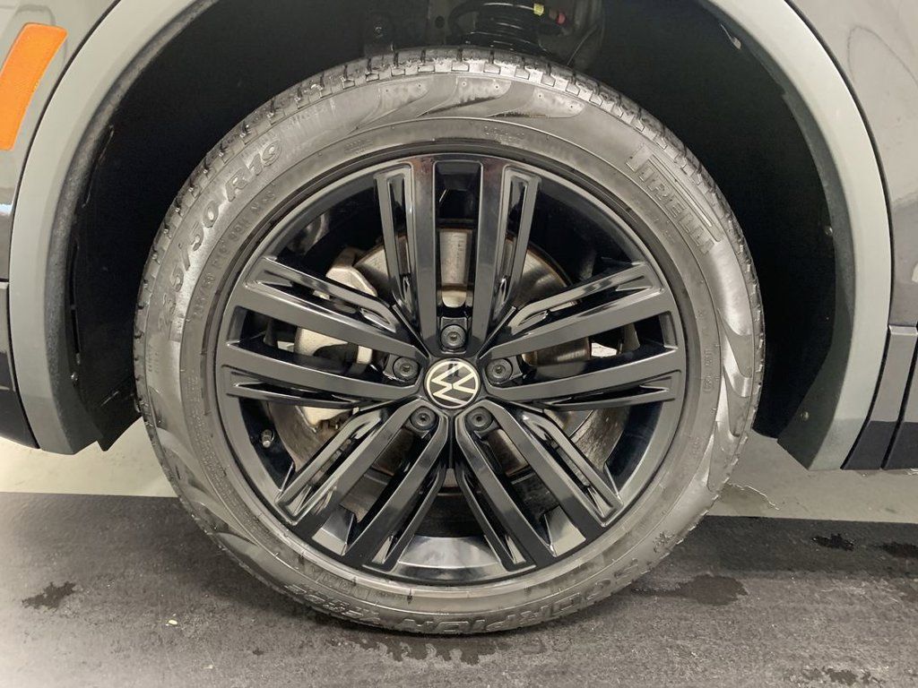 Used 2022 Volkswagen Tiguan SE R-Line AWD/4WD image 8