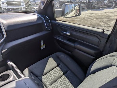 New 2026 RAM 1500 Express image 17