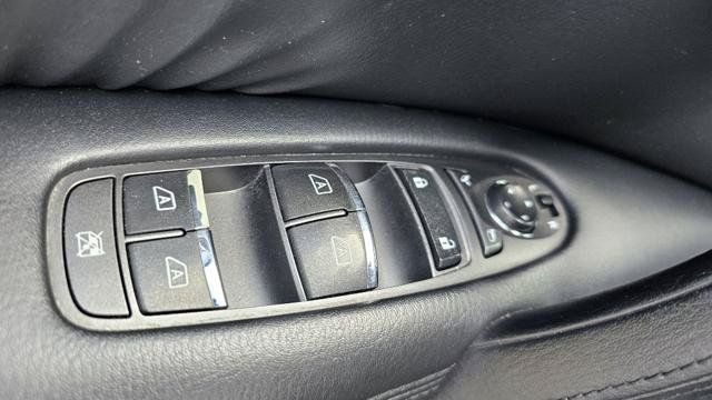 Used 2013 INFINITI QX56 4WD w/ Theater Pkg image 18