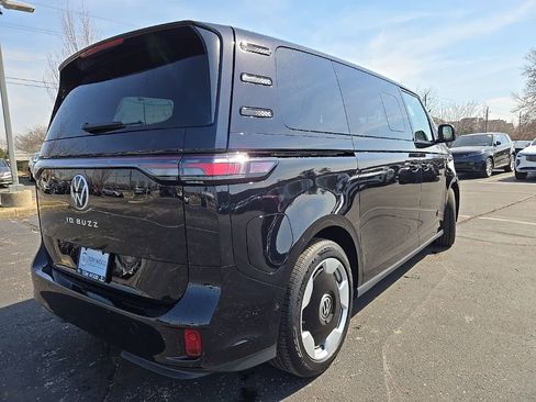 New 2025 Volkswagen ID. Buzz Pro S image 11