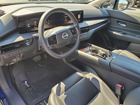 Certified 2025 Nissan Murano SV image 17