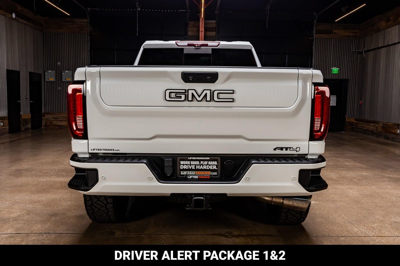 Used 2021 GMC Sierra 2500 AT4 w/ AT4 Premium Plus Package AWD/4WD image 8