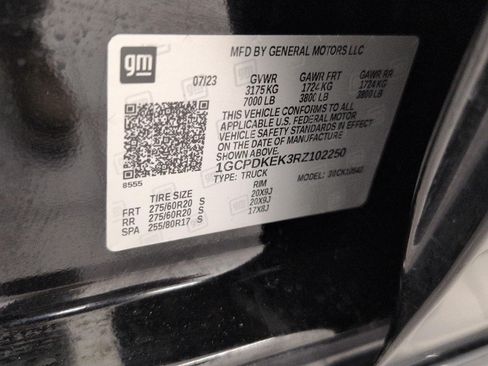 Used 2024 Chevrolet Silverado 1500 LT AWD/4WD image 27