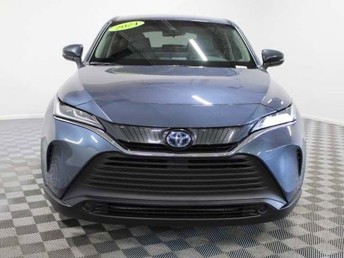 Used 2024 Toyota Venza LE AWD/4WD image 9