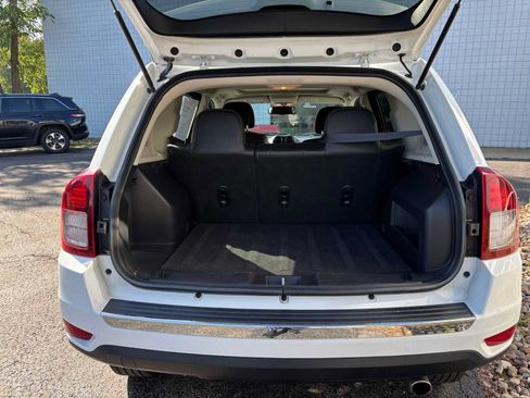 Used 2017 Jeep Compass High Altitude AWD/4WD image 6