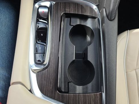 Used 2023 Buick Enclave Avenir FWD image 20
