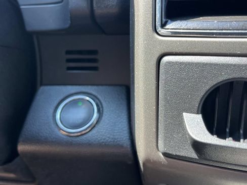 Used 2021 Ford Expedition XLT AWD/4WD image 39