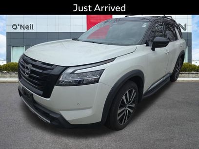 Used 2023 Nissan Pathfinder Platinum