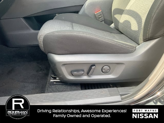 Certified 2023 Nissan Rogue SV AWD/4WD image 31