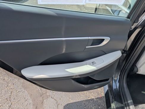 Used 2025 Hyundai Sonata SEL FWD image 10